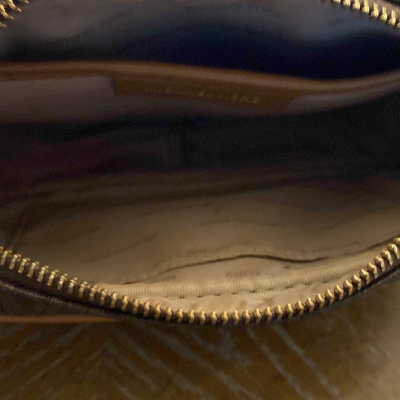 Michael Kors handbag, pre loved in very good condition. - Picture 2 of 4